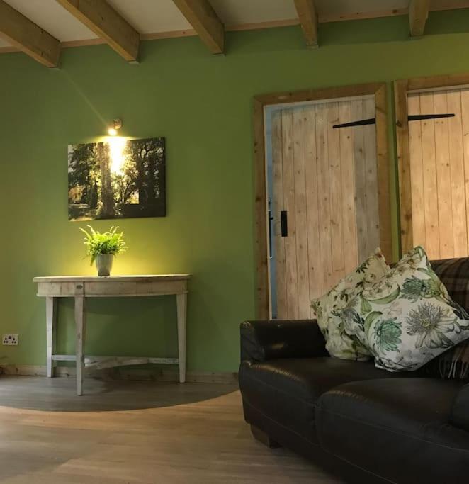 Log Cabin Rural Retreat In Beautiful Countryside Lapworth Exterior foto